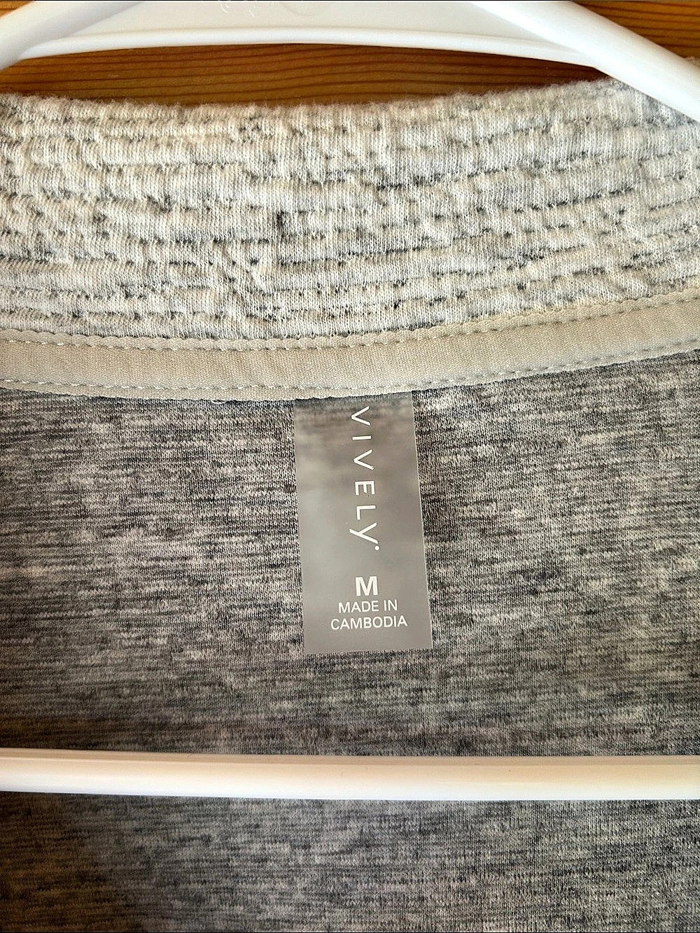 Vively Textured Full-Zip Jacket Size Medium - Picture 7 of 9